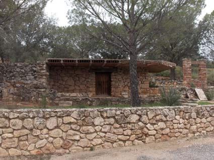 VENTA DE PARCELA CON CABAÑA DE PIEDRA 